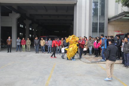 恒创智能化为茂名市事达实业有限公司正门口给予自动伸缩门工程施工流程